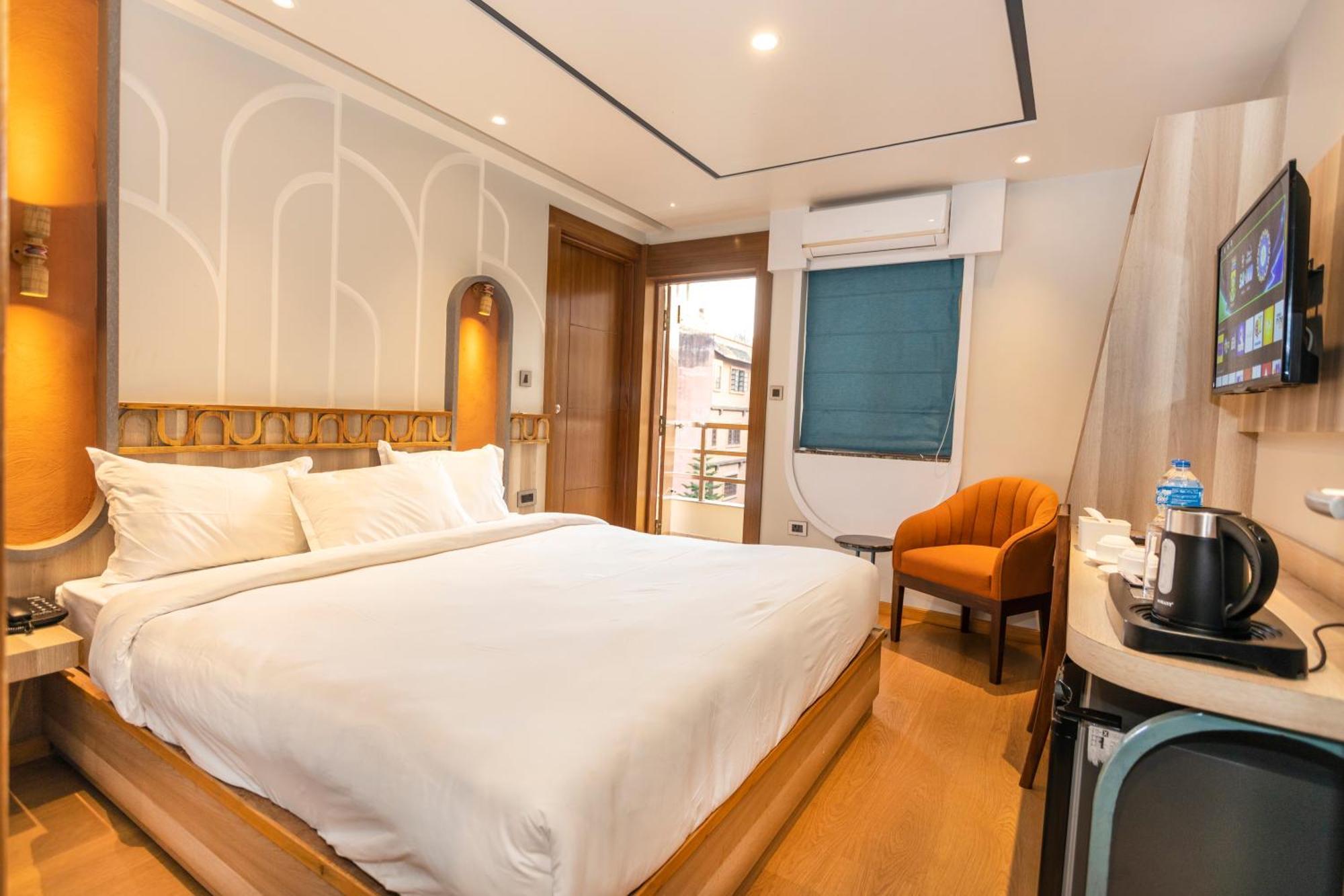 Ananta Home Kathmandu Buitenkant foto
